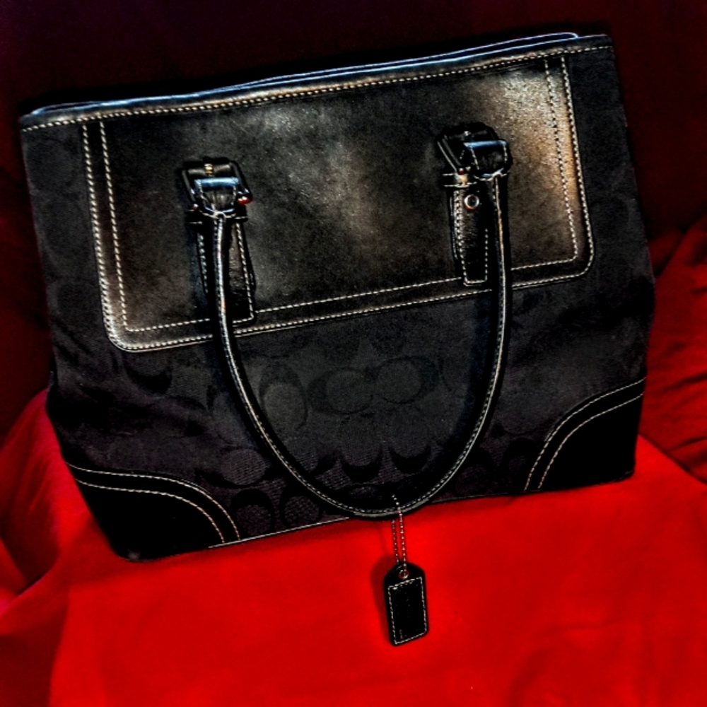COPY - Coach  Black handbag used but in good condition.